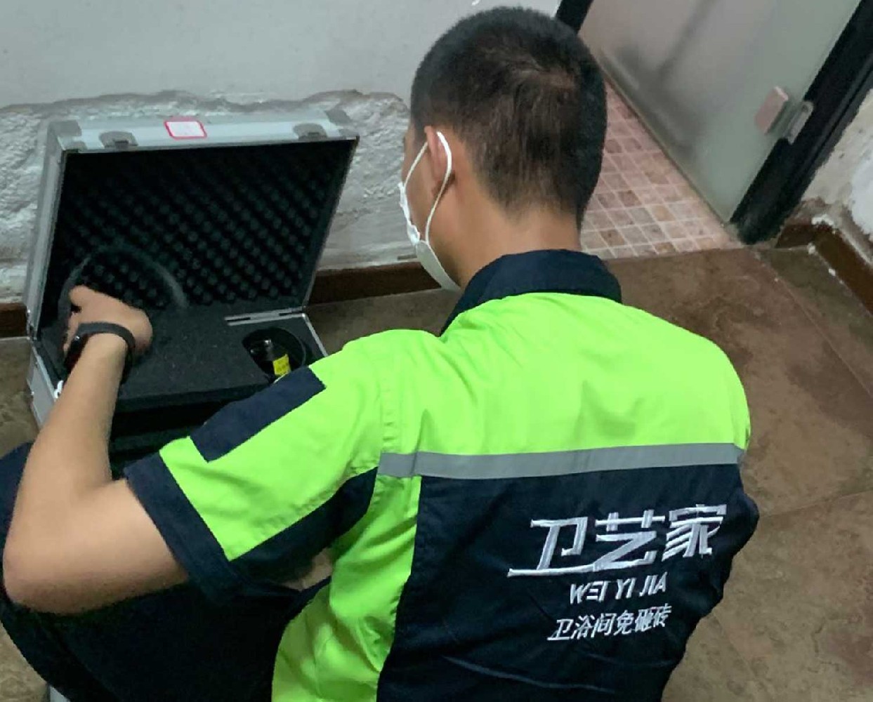 锦州附近防水补漏师傅电话号码，24小时上门维修服务